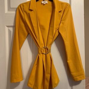 Mustard sophisticated blazer